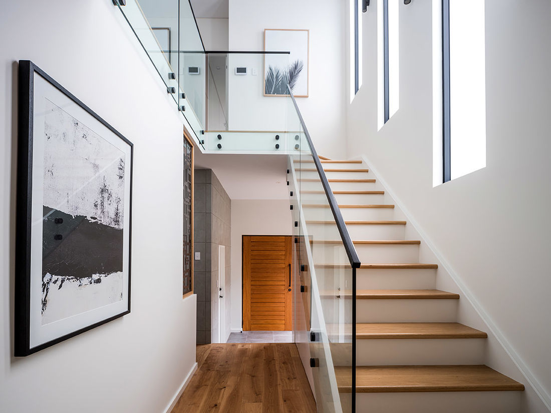 3 Considerations When Choosing Glass Balustrades for Stairs